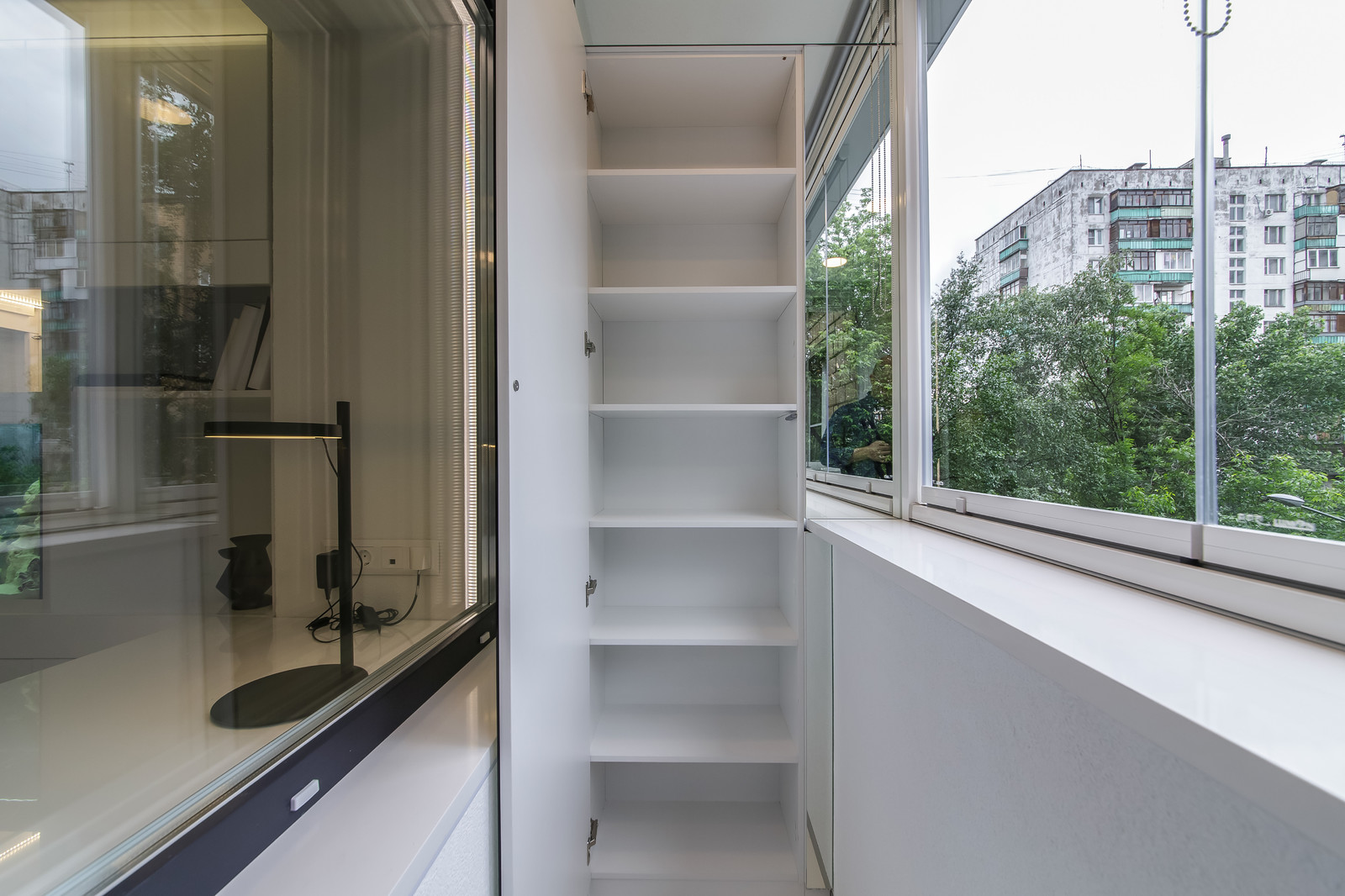 Прозрачная гостиная