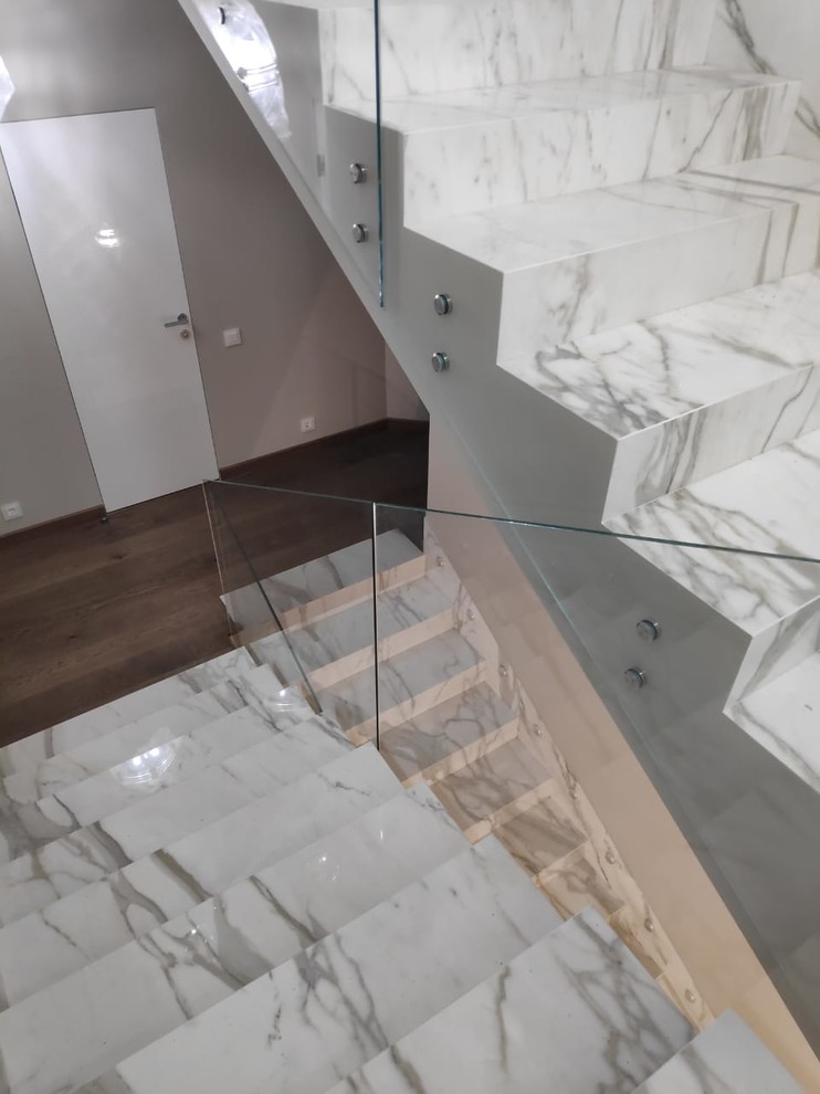 Гранит и стекло - прочность и надежность (2019)