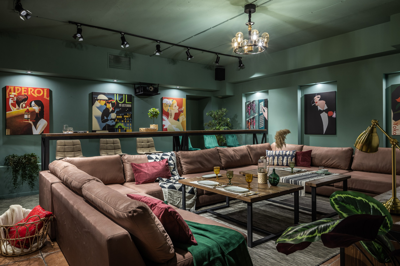 Закрытое кино-караоке CELENTANO