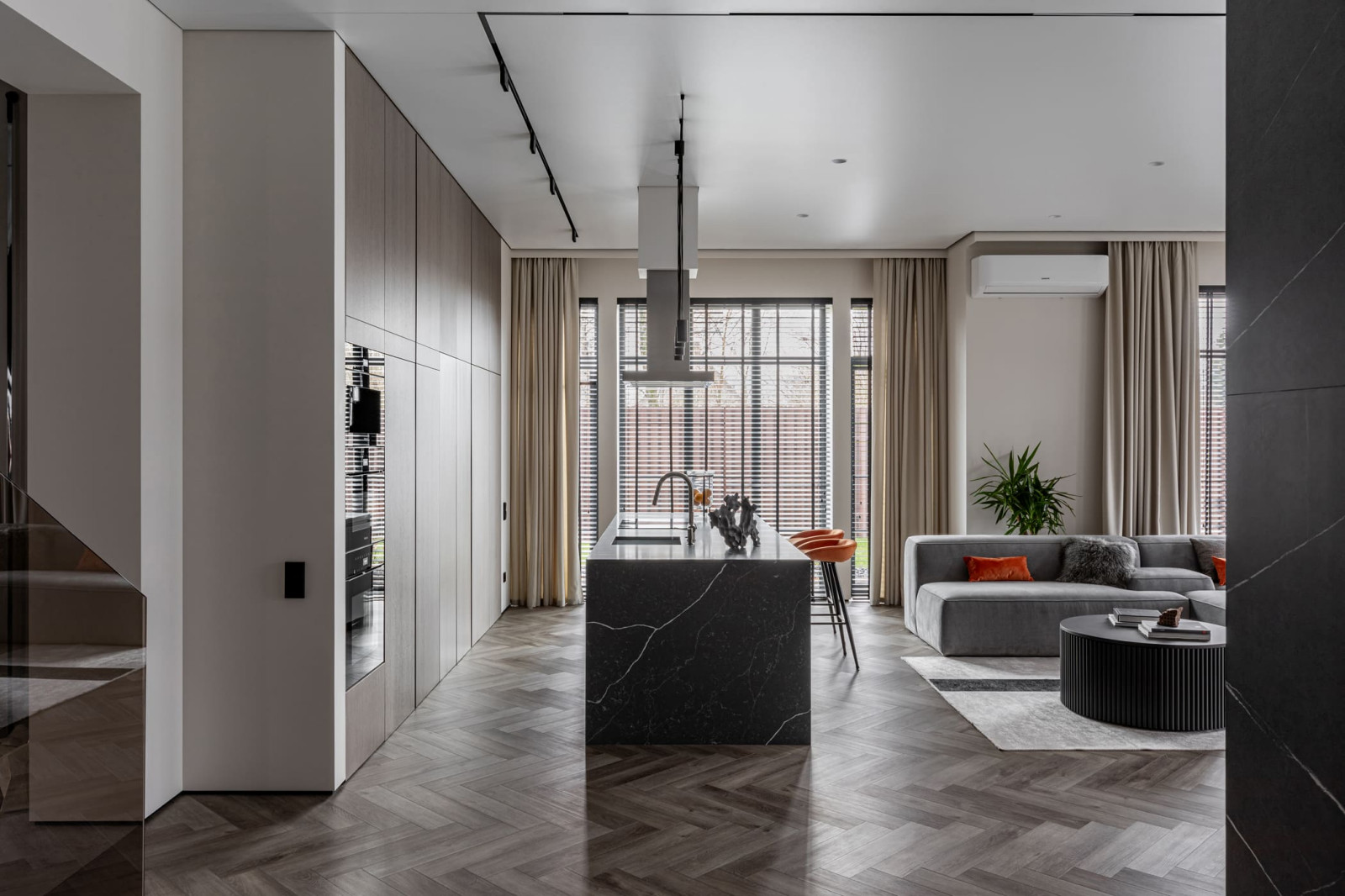 ДОМ "БАВАРИЯ"