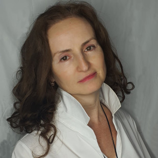 Лариса Иванова