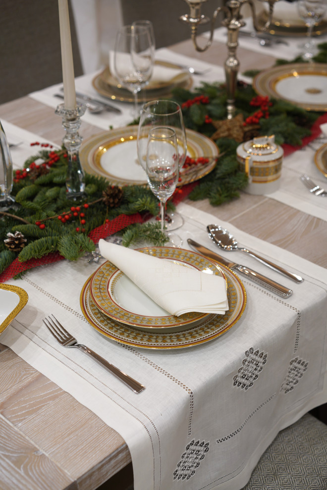 Новогодняя сервировка в доме под Петербургом