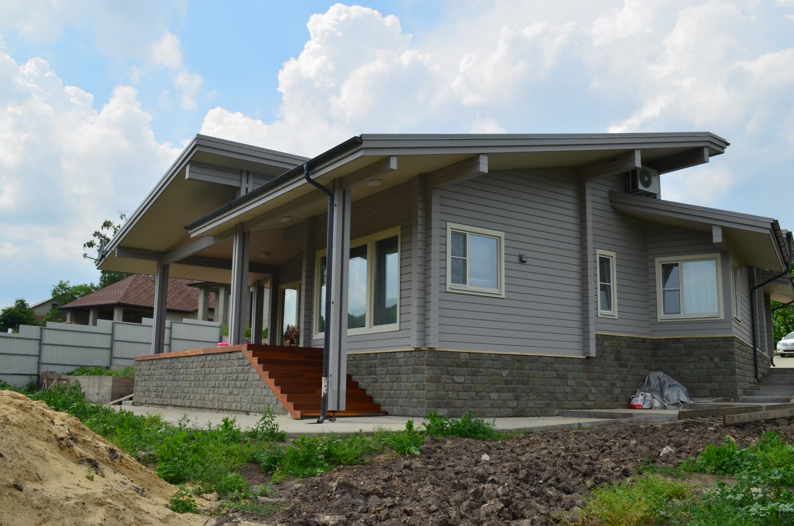 Hi Tech на берегу