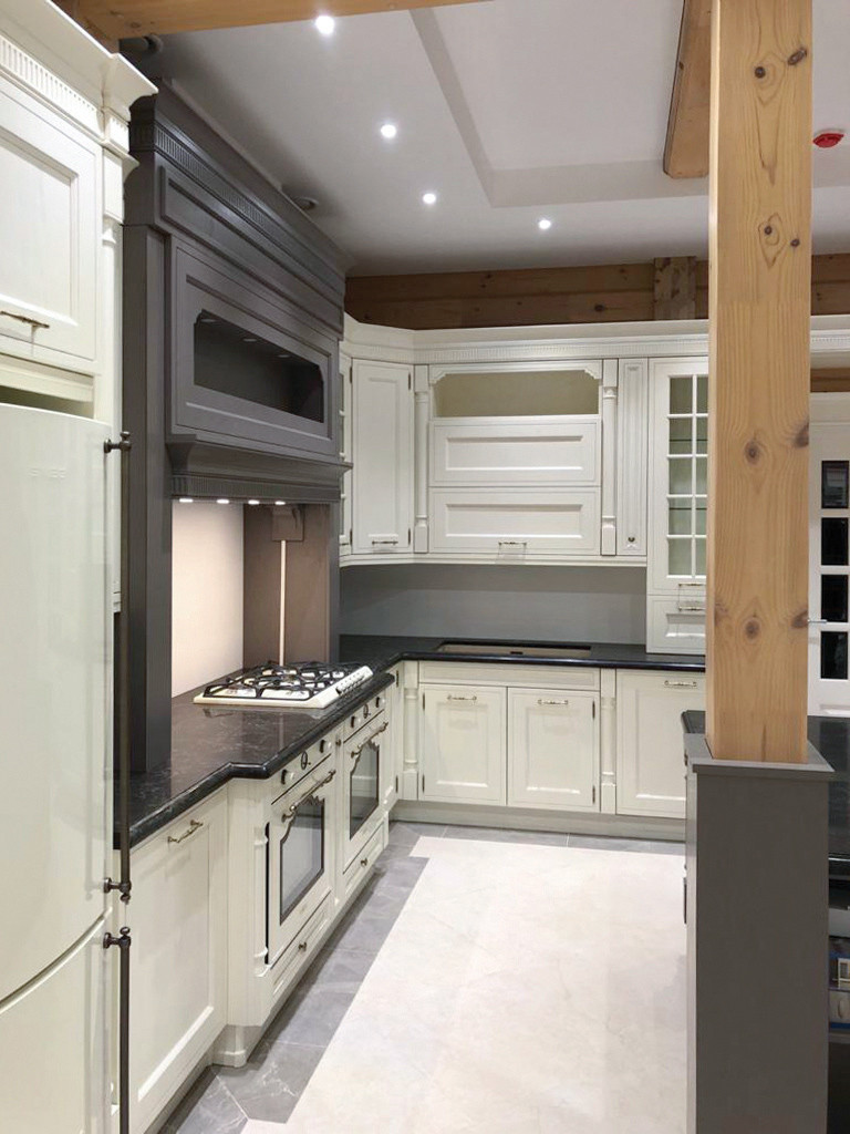 Кухня Victoria в загородном шале.