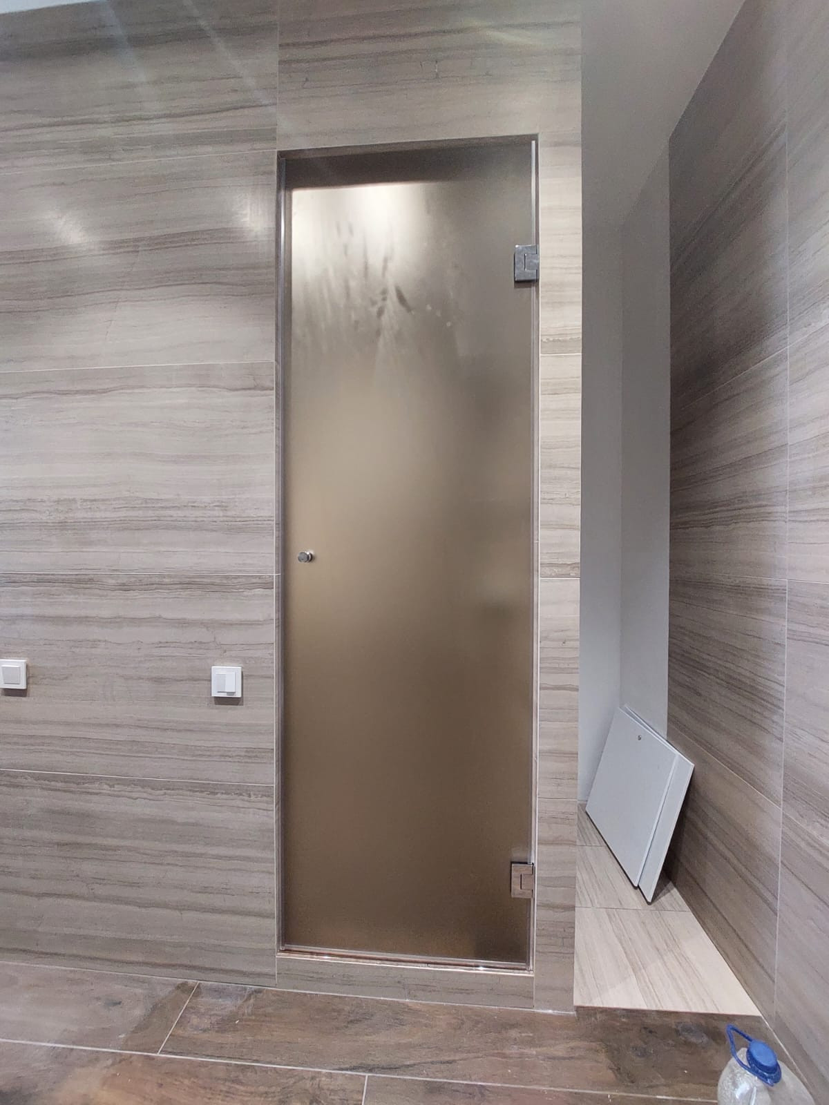 Стеклянные двери