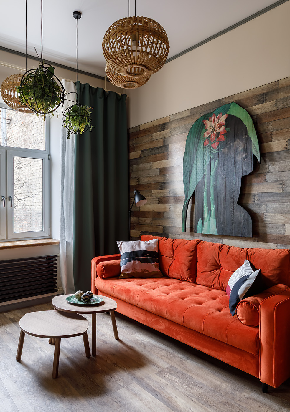 мини -отель Roomburg . Апартаменты Aura