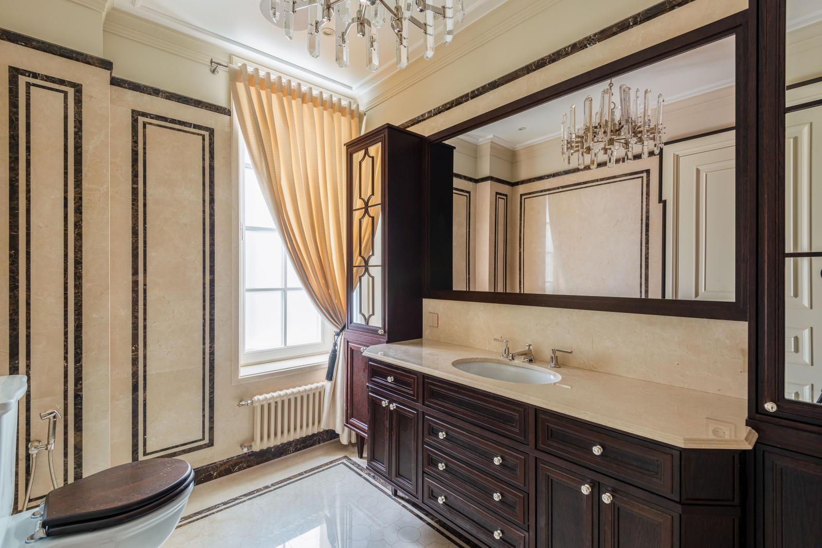 Встроенный телевизор на Большой Грузинской