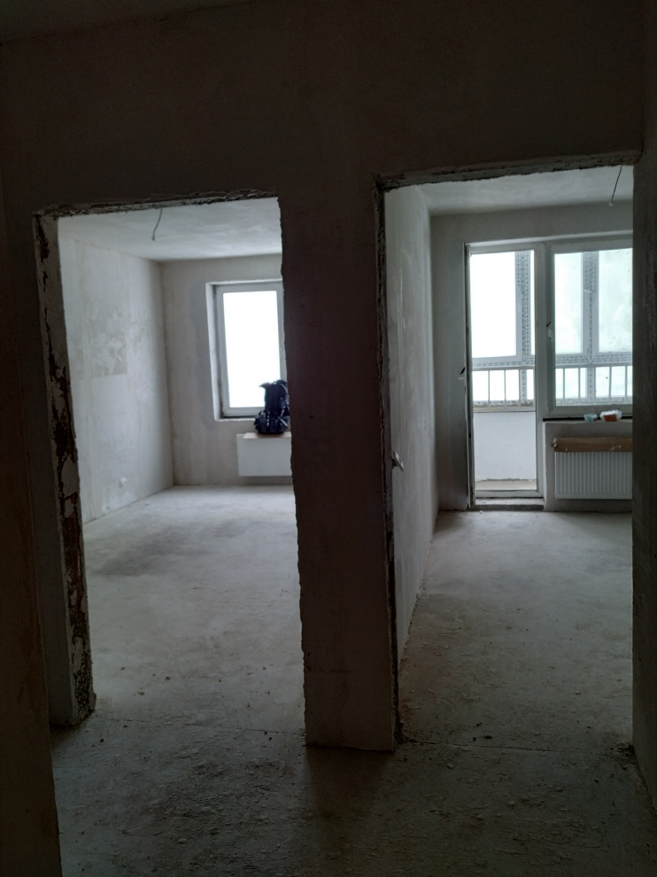 Кухня с латунным фартуком