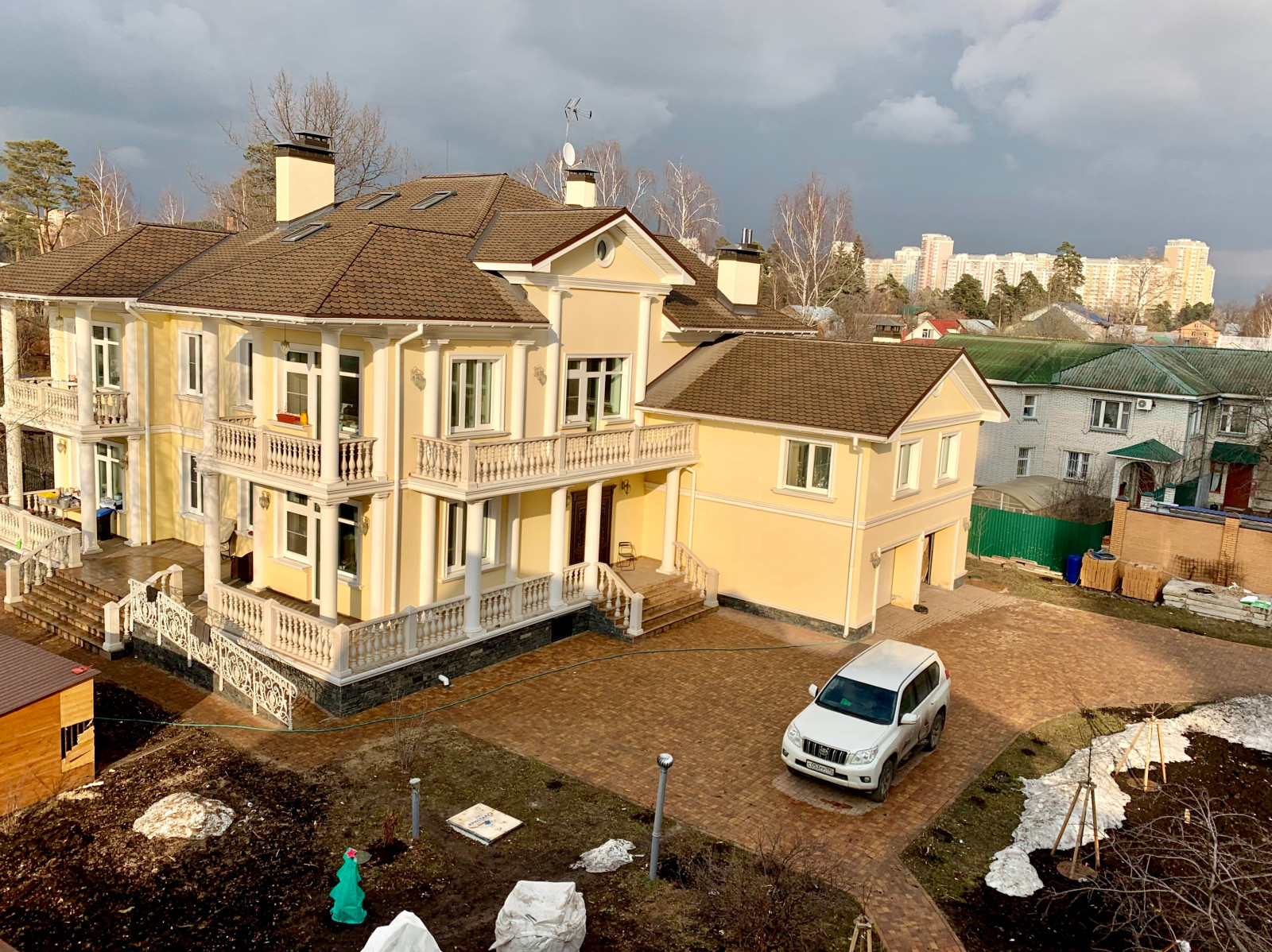 Обложка проекта: Дом в классическом стиле