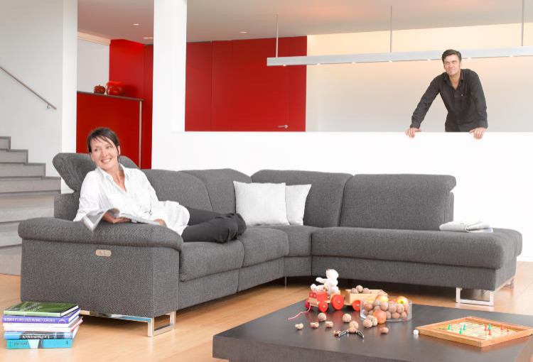 Обложка проекта: Диван Deimos бельгийской мебельной фабрики