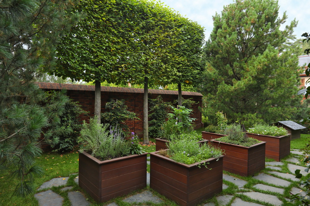 Коттеджный сад в Барвихе (дизайн и исполнение компании "Imperial Garden")