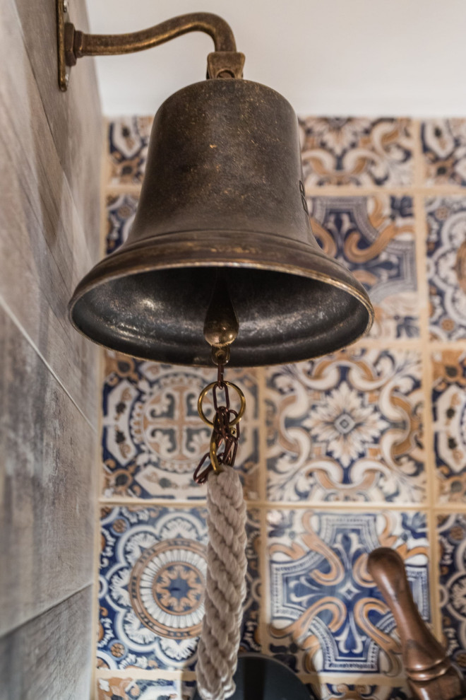 Первая остановка "Полярная станция"