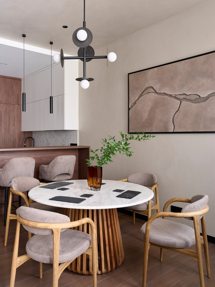 Квартира в доме с золотой аркой