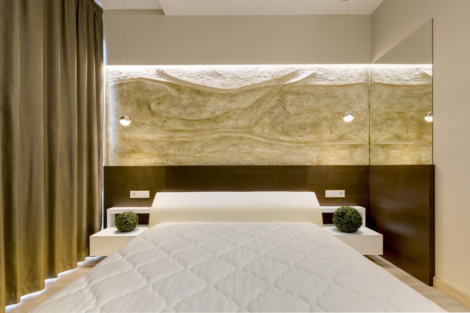 Современная квартира для небольшой семьи