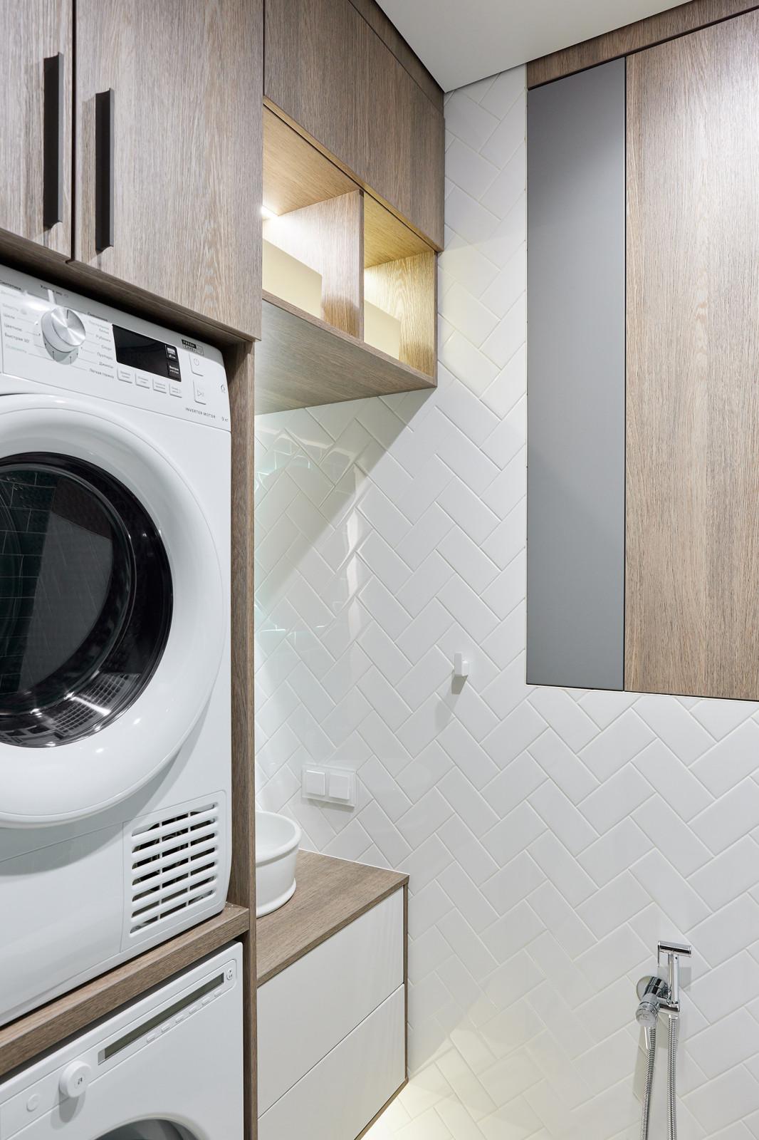 Проект двухкомнатной квартиры LIFE LOVE SHINE