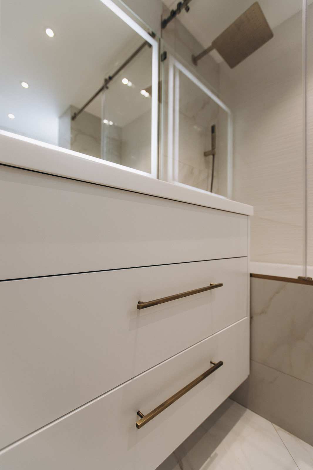 ТУМБА - САНУЗЕЛ