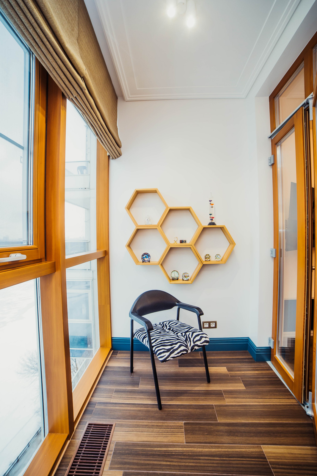 Кабинет с видом на канал имени Москвы