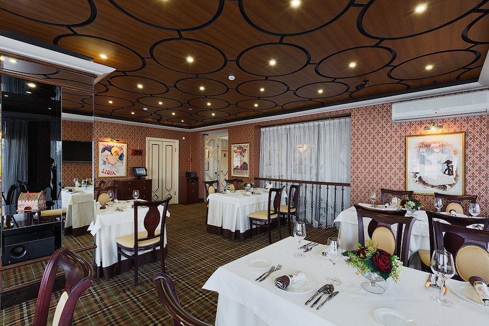 Интерьер кафе "Бристоль" в Казани