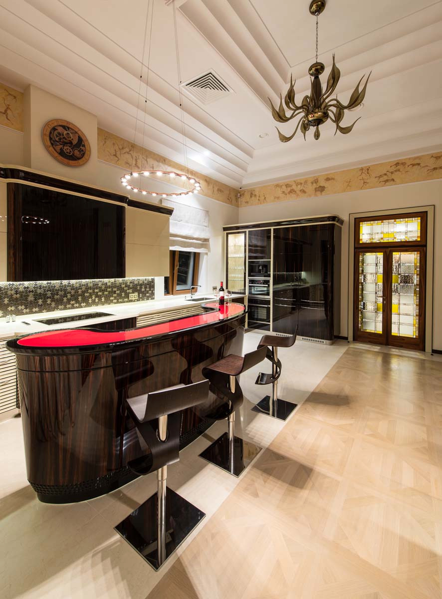 Гостиная с пещерной живописью