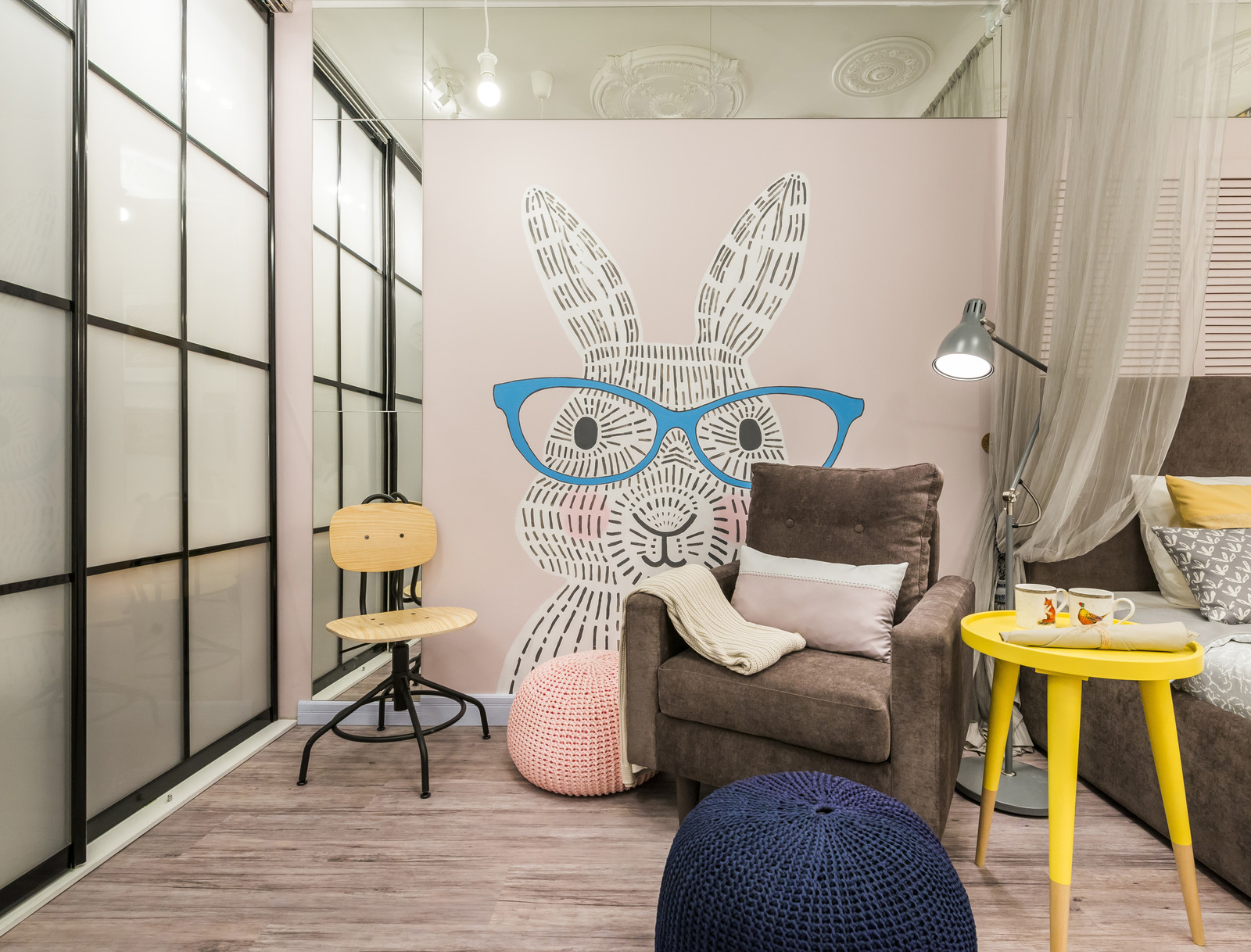 Обложка проекта: Художественная роспись в интерьере "Кролик"