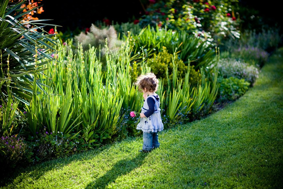 Вопрос: Как «оторвать» детей от гаджетов, пока вы на даче