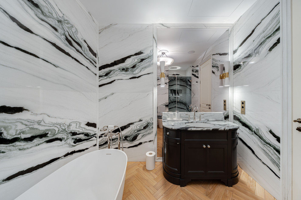 Телевизор в ванной на Котельнической