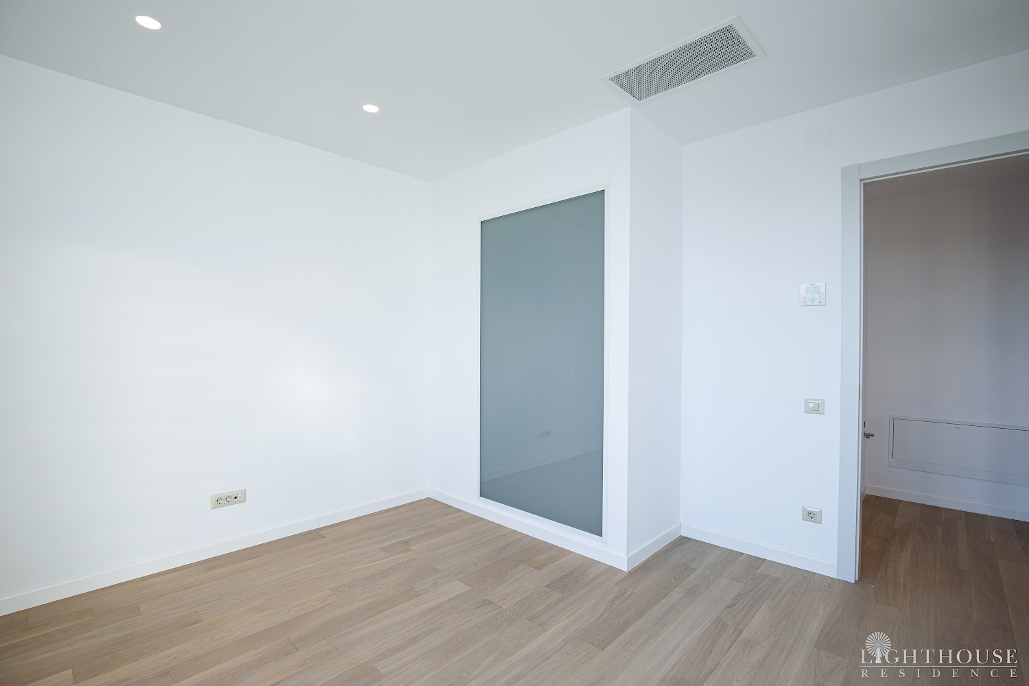 На фоне солнца. Пентхаус в Бухаресте