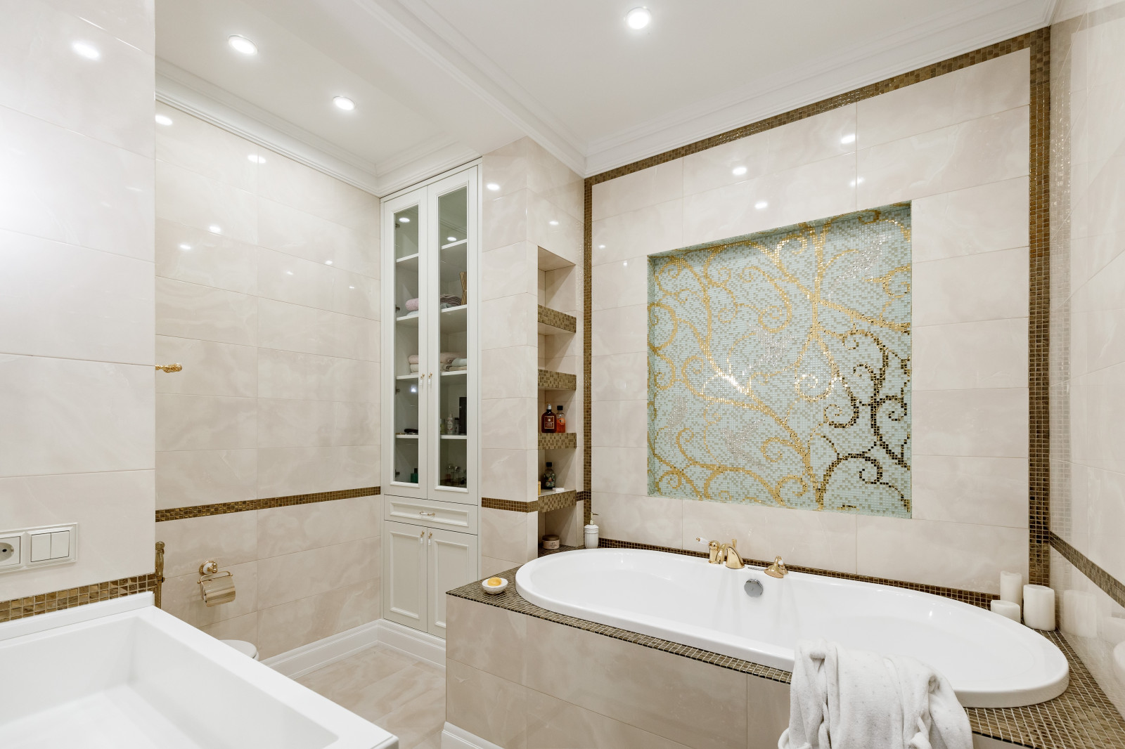 Под музыку пластинок