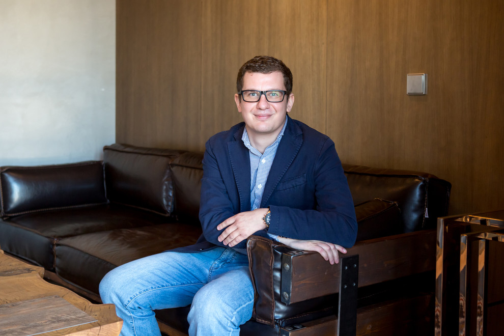 В гостях: Африканские сувениры в квартире холостяка