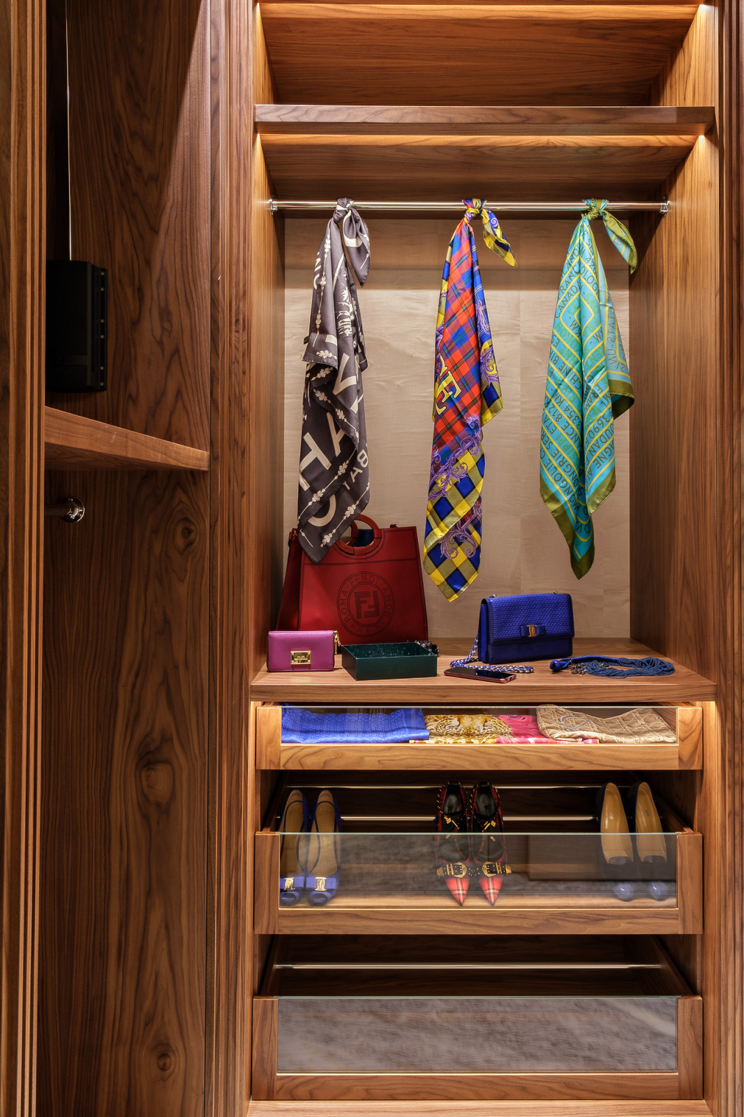 Дом на набережной