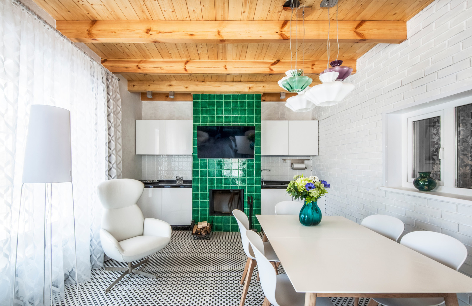 Обложка проекта: Mint - гостиная в загородном доме