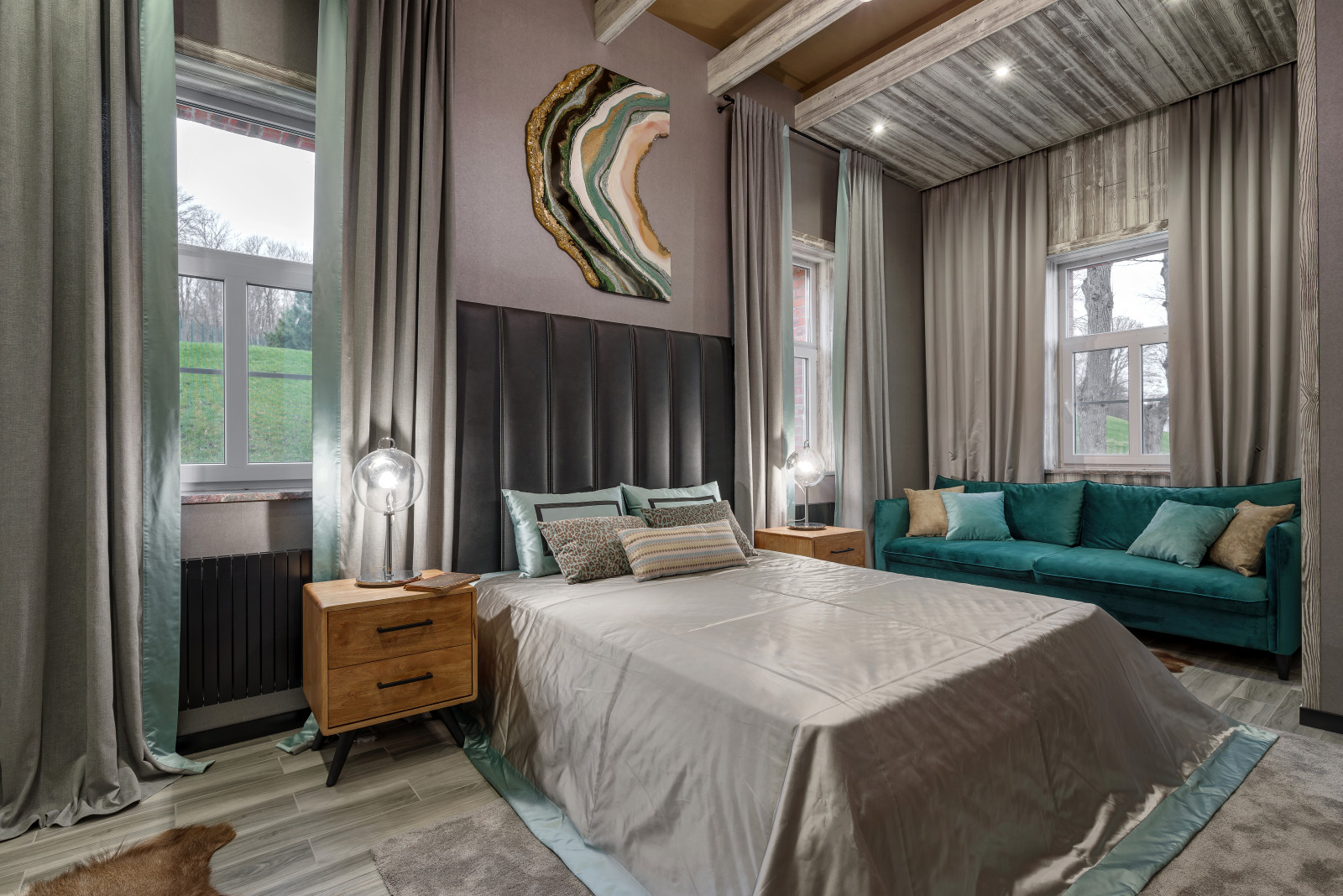 Спальня брутального гостевого дома