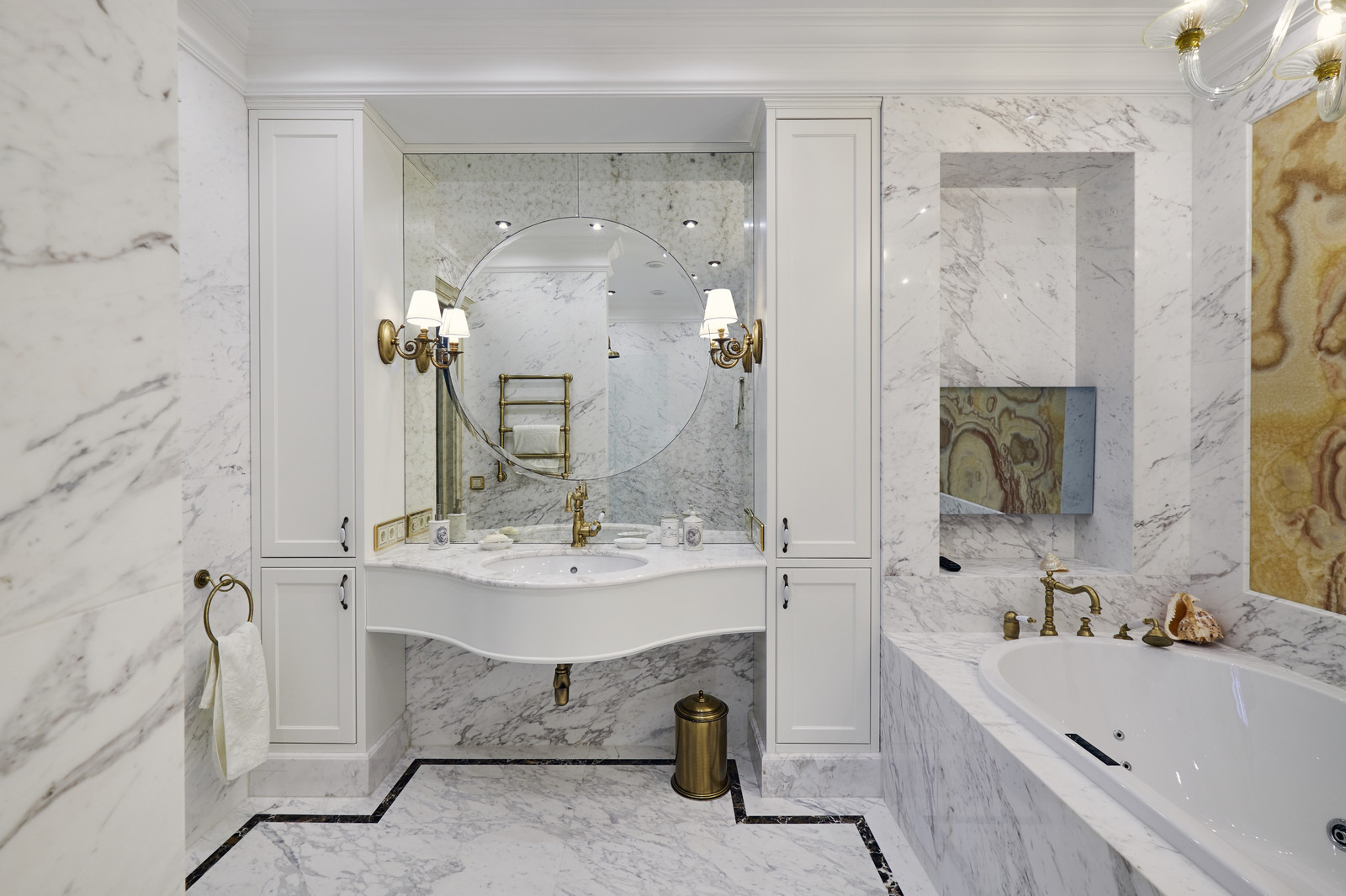 Смольный парк