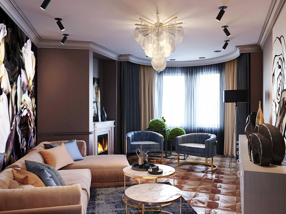 Глубокая зелень и жухлые розы