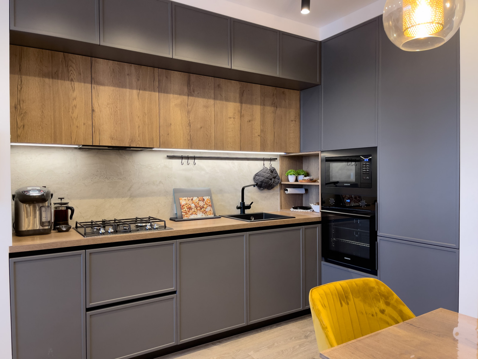 Антон Гируцкий