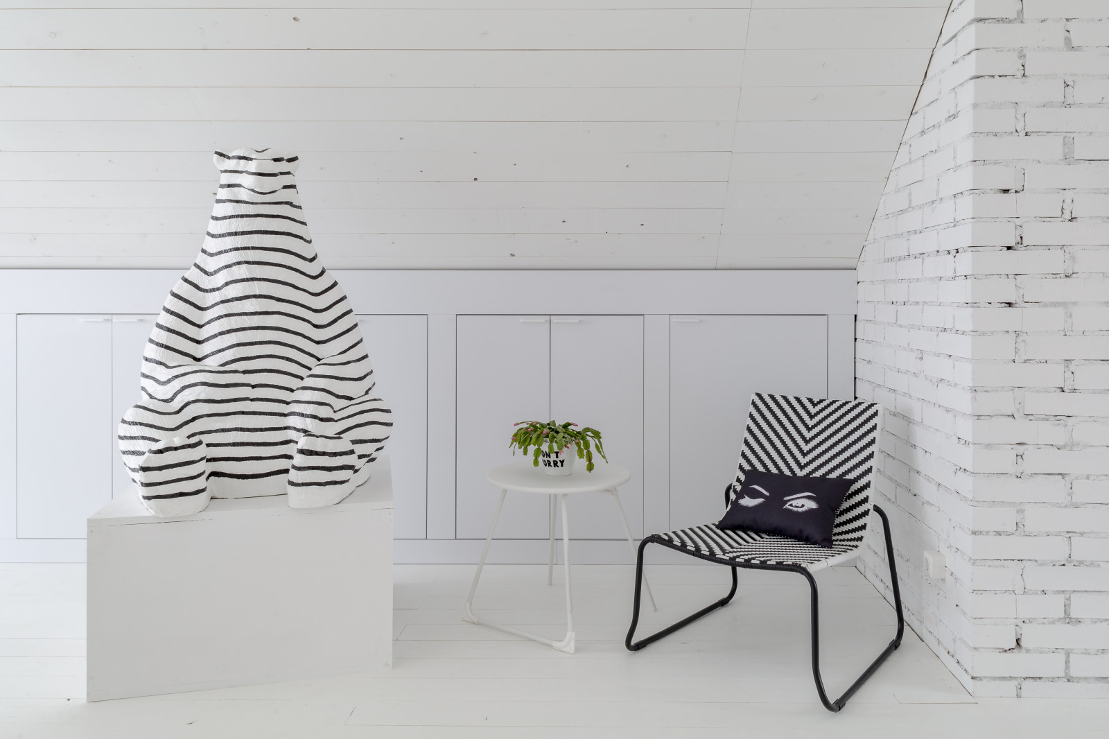 Белая мансарда.