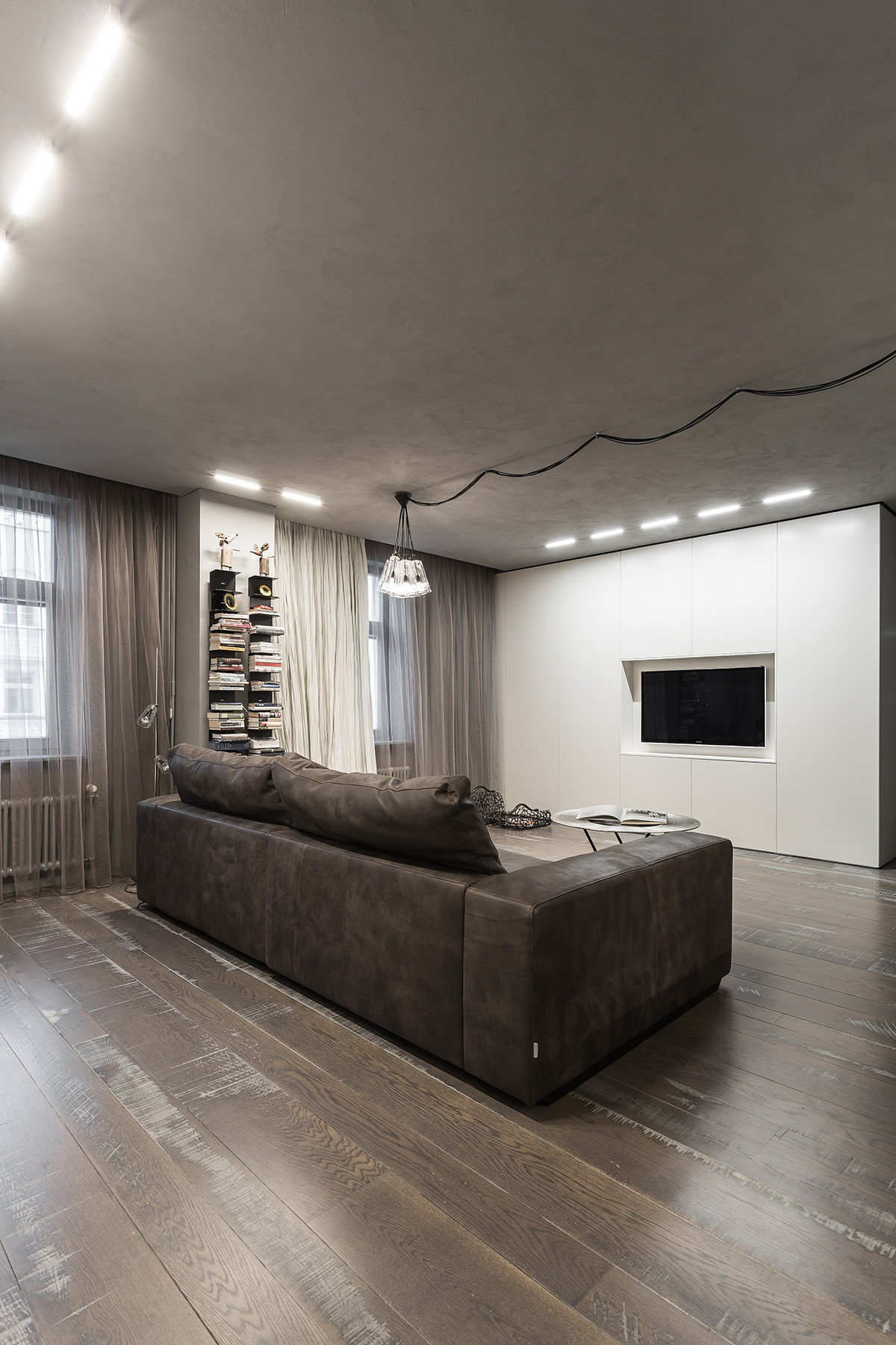 Houzz тур: Квартира-студия на Остоженке в серых тонах