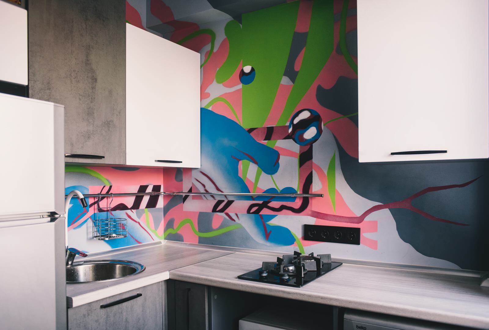 Обложка проекта: Абстракция в кухонной комнате