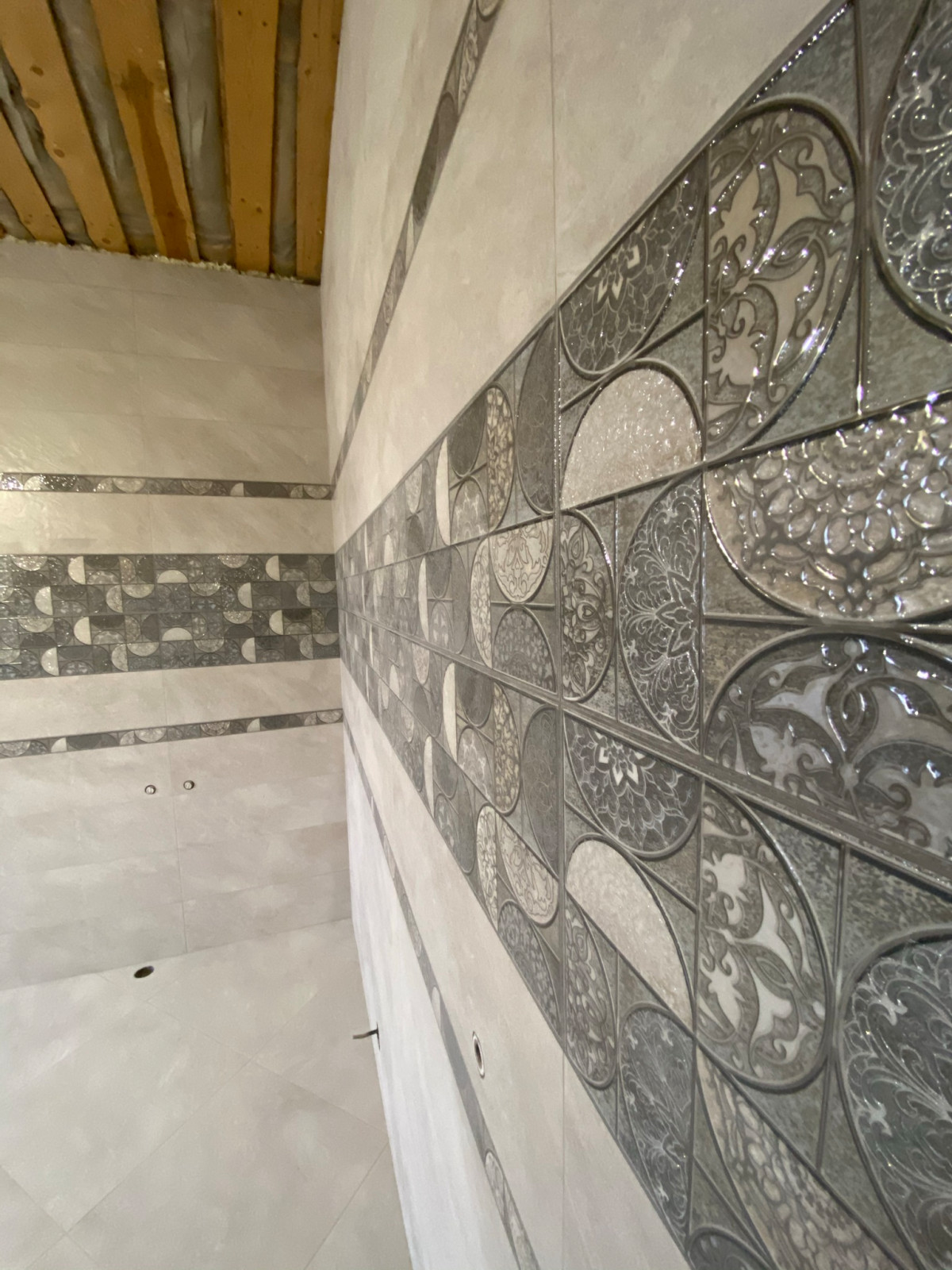 Укладка керамогранита в ваной