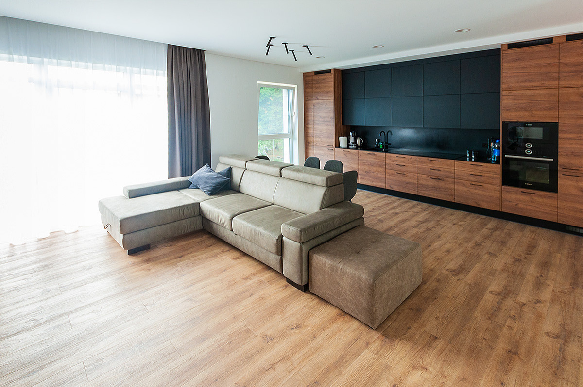 Квартира в Лаздинеляй, Вильнюс. Виниловые полы и итальянские двери