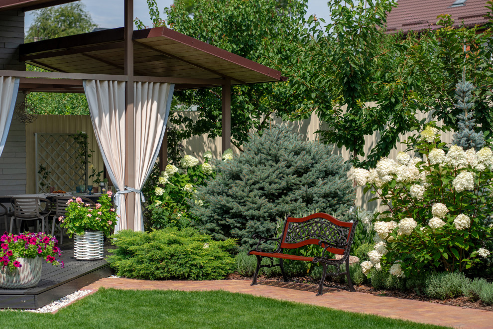 "Цветущий райский сад"