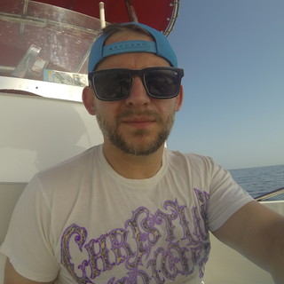 Александр Ларин