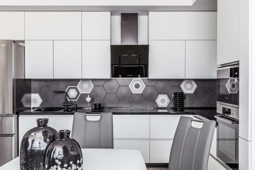 Монохромный интерьер 2-х комнатной квартиры