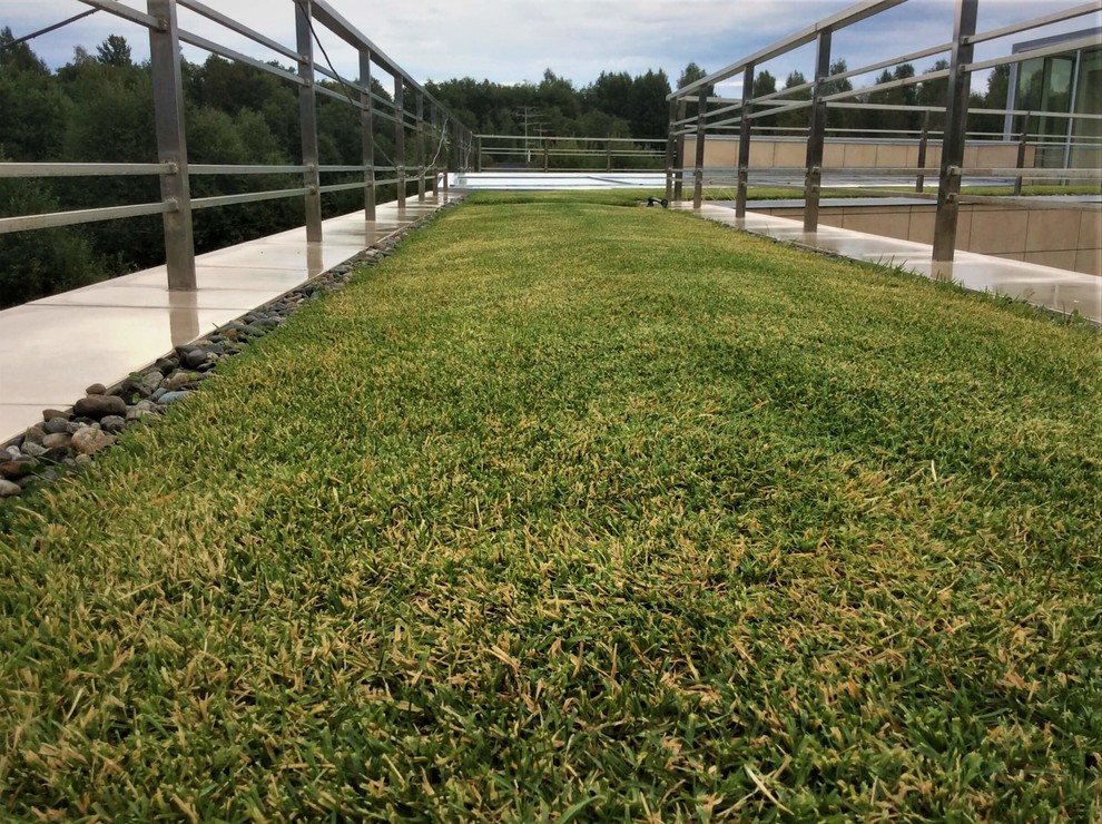 HI-TECH на обломках мегалитового комплекса