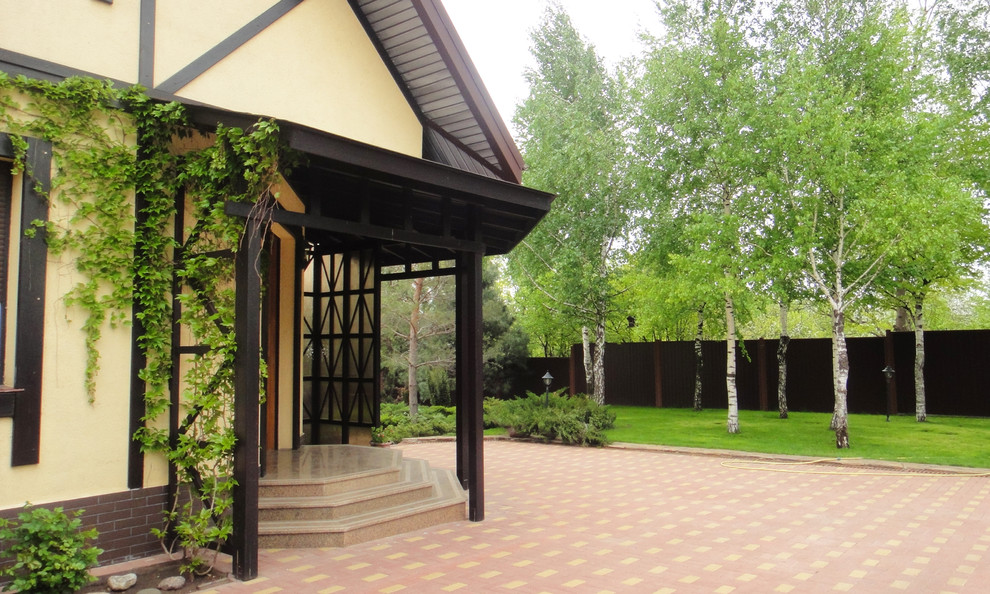 Ландшафт участка у озера