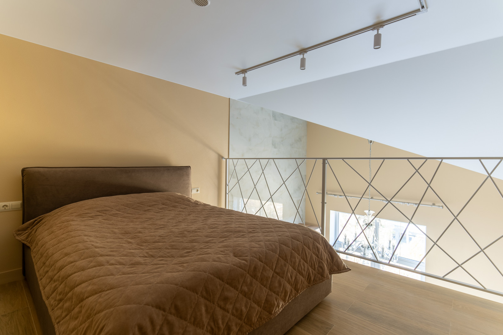 Ремонт в двухэтажной квартирк в ЖК "Да Винчи"