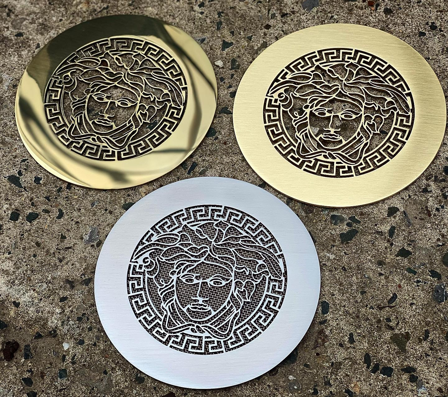 Декоративные решетки Versace