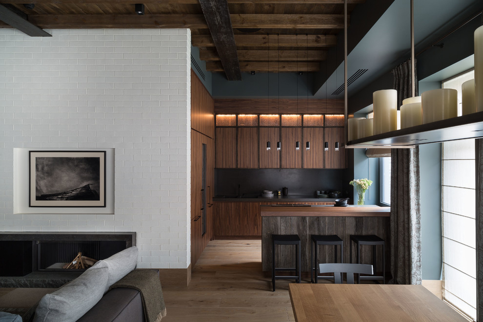 Houzz тур: Таунхаус с сеткой для «детских скачек»