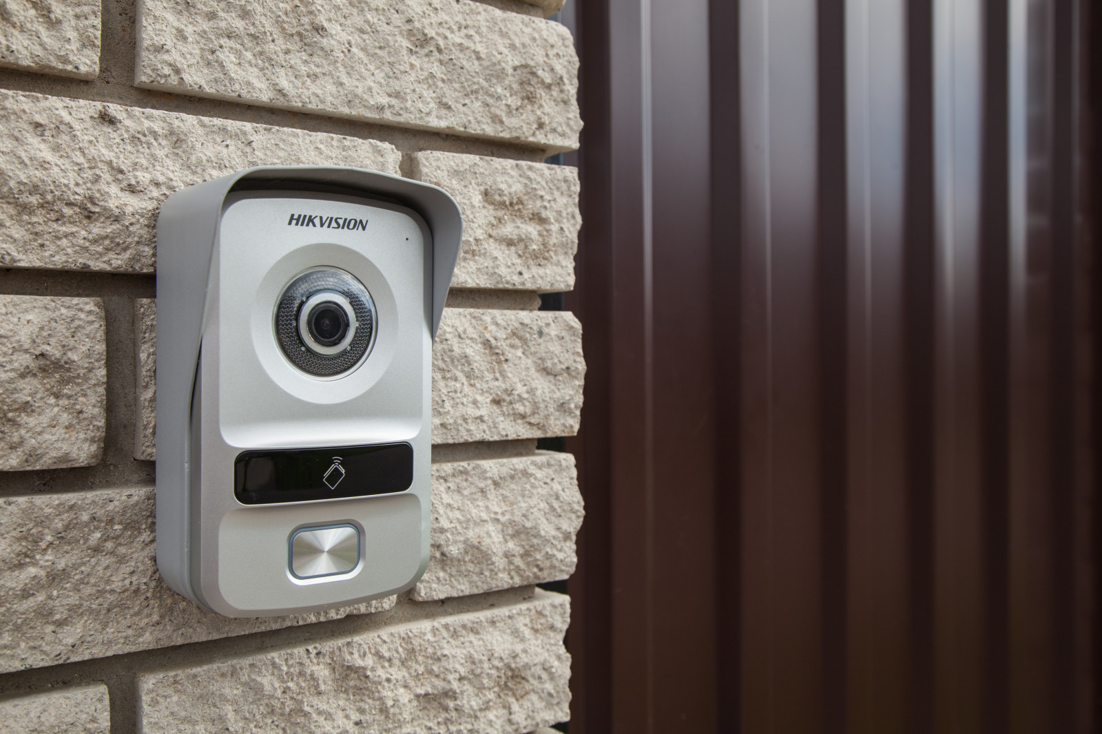 Уличное видеонаблюдение и IP домофон