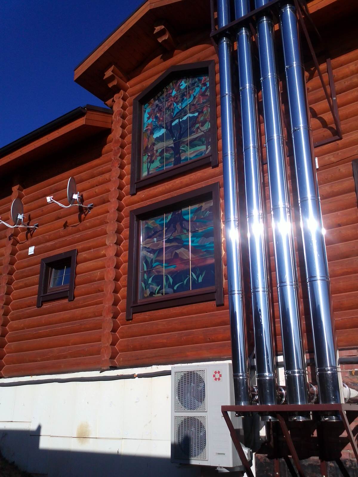 Обложка проекта: Витражи лестничного пролета.